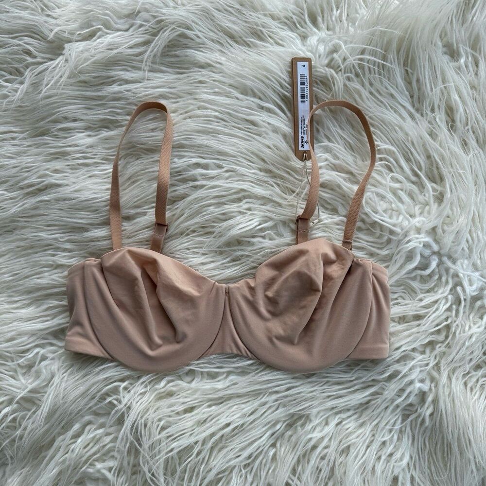 Skims Smoothing Intimates Strapless Bra Clay Size 32C
